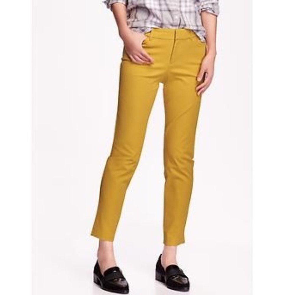 Old Navy Mustard Yellow Pixie Pants Size 6